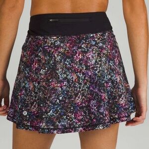 2022 Lululemon Pace Rival Mid-Rise Skirt *Long
Floral Spray Multi Size 8